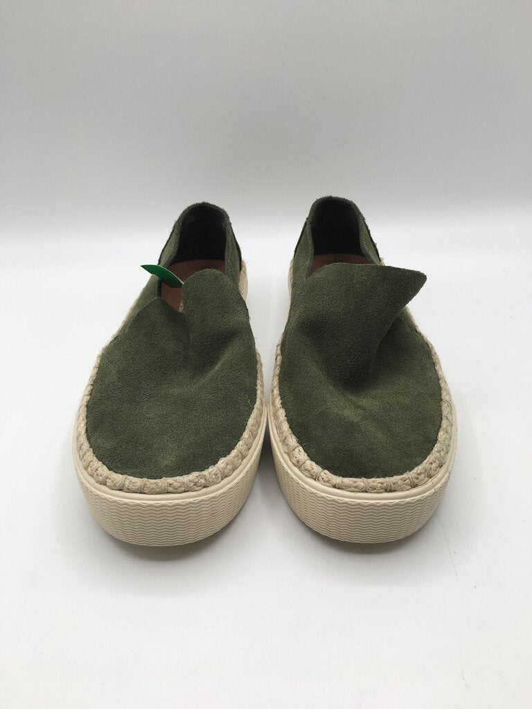 9 slip on sneakers