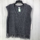 L Fringe hem sweater vest