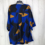 M Printed crossover 3/4 slv top