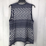 2(L) chevron pattern vest