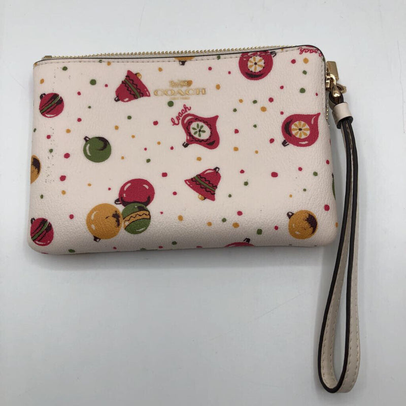 christmas ornament wristlet w/ c charm