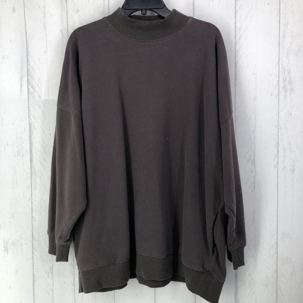 XL Mock-neck sweatshirt