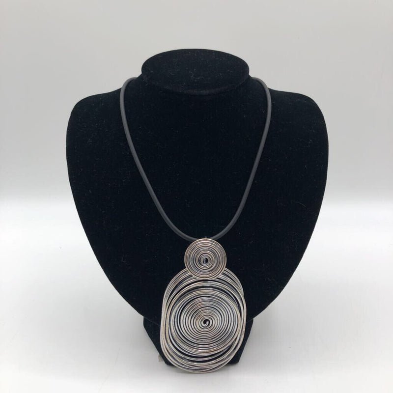 13" Silver spiral wire necklace