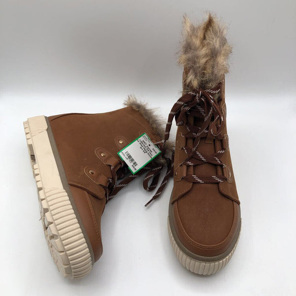 8.5 faux fur lined hiking boots