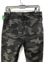 16 Camo print pull on pants