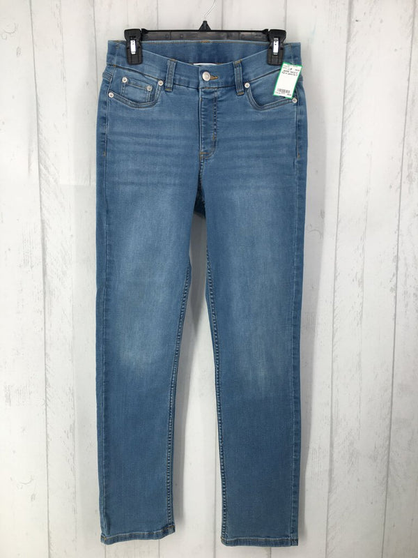 6 Pull on jeans