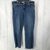 8 Frayed hem jeans