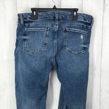 8 Frayed hem jeans