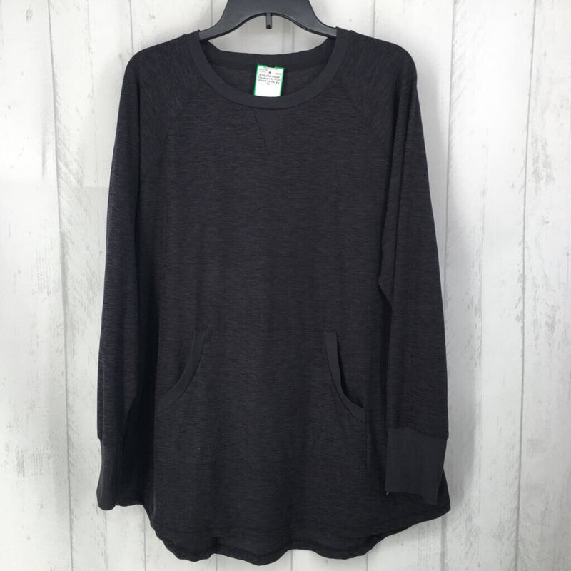 XL Front pocket l/s top