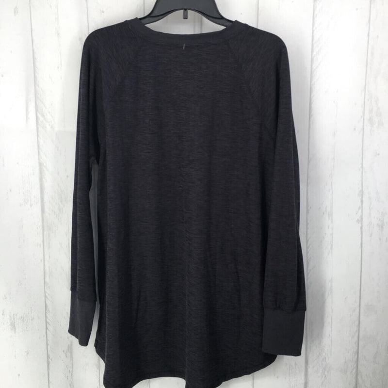 XL Front pocket l/s top