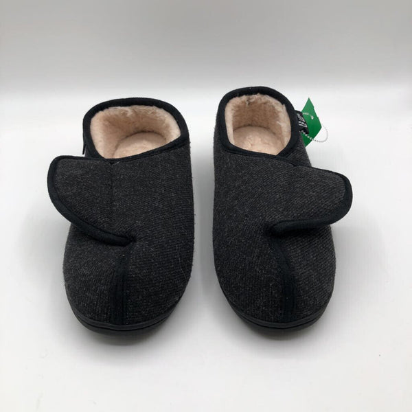 7 Velcro slippers