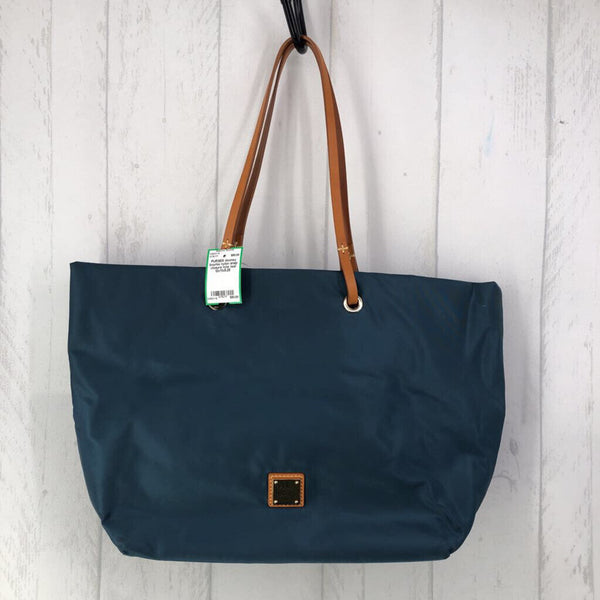 nylon snap closure tote