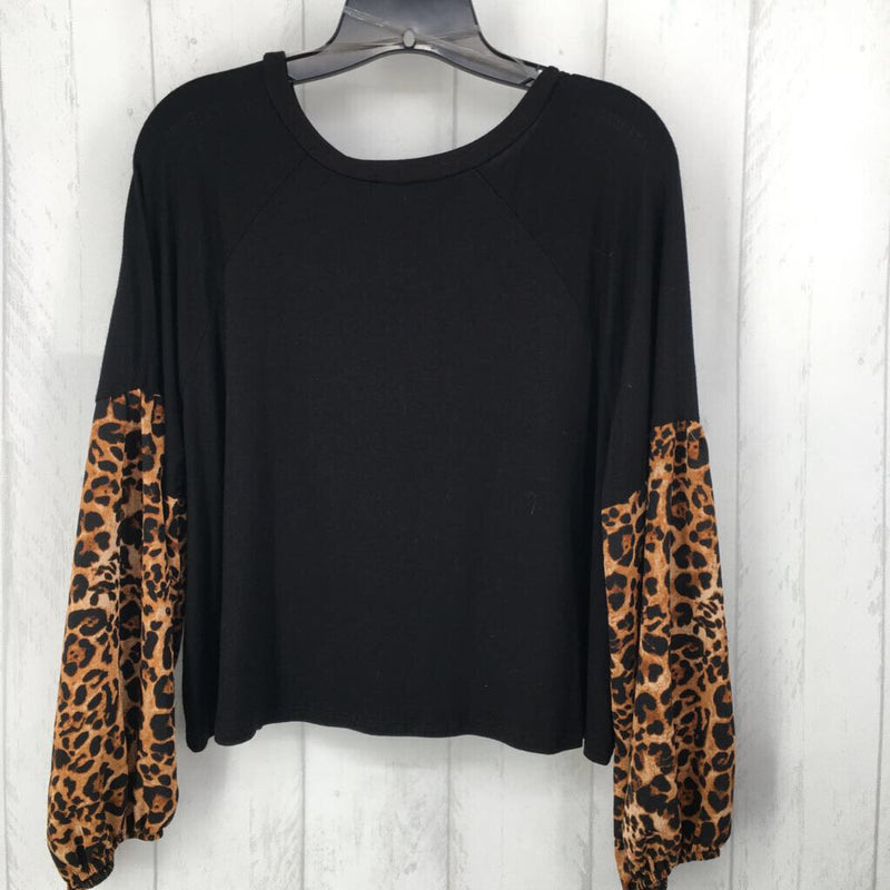 L Animal print sleeve l/s top