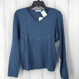 L V-neck sweater