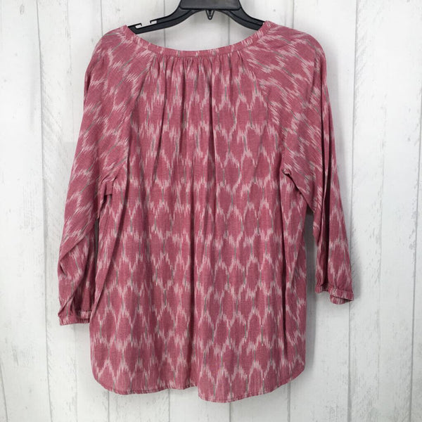 L Printed v-neck 3/4 slv top