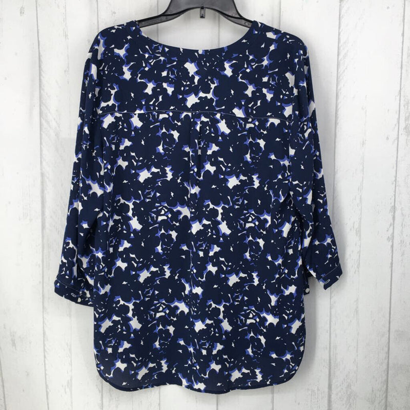 L Printed v-neck 3/4 slv top