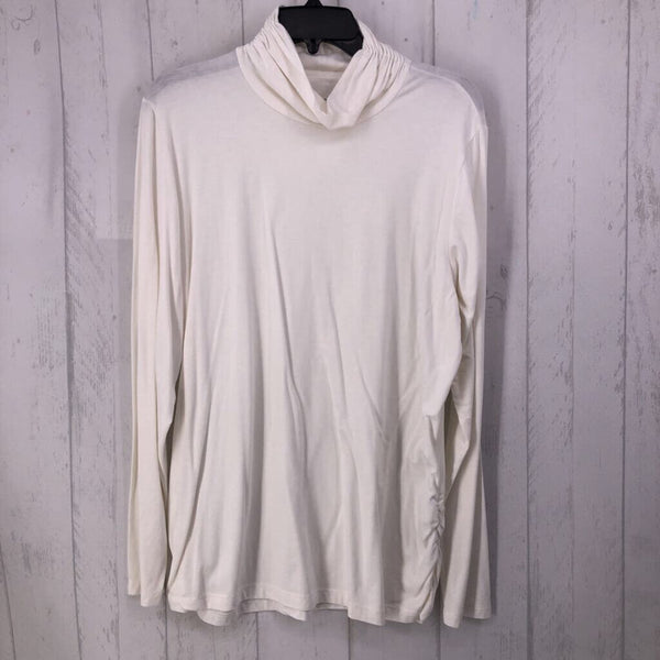 XL T-neck l/s top