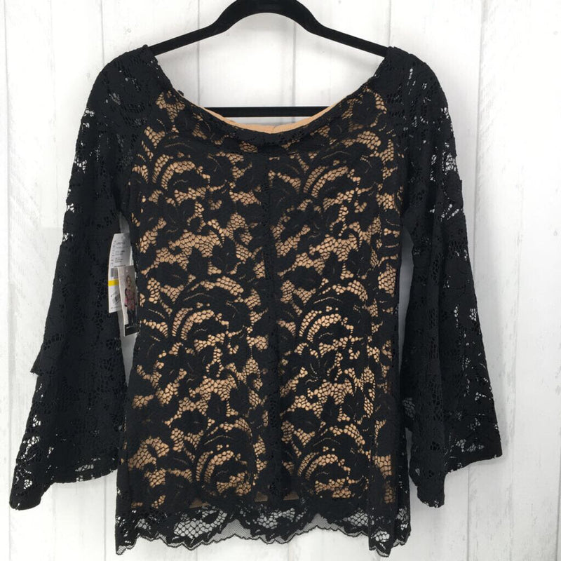 R138 M Lace flutter slv top