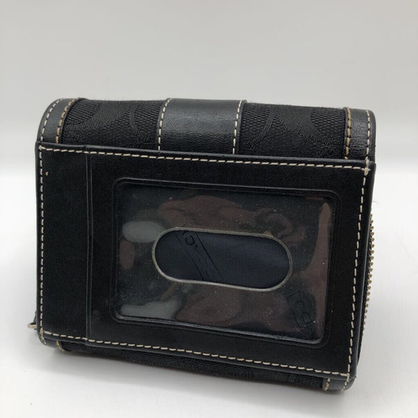 signature zip around bi-fold wallet