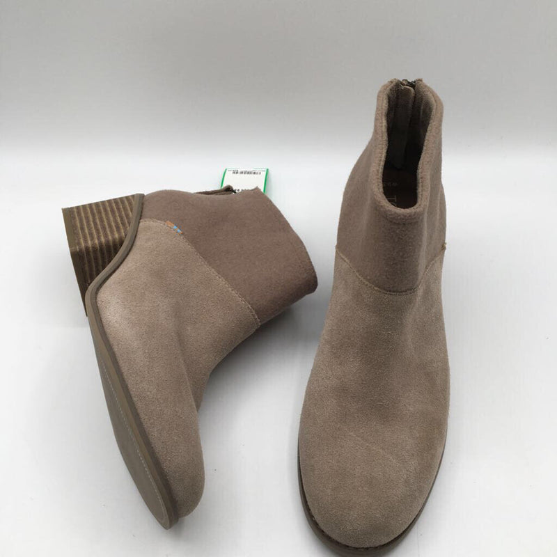 9.5 back zip ankle boots