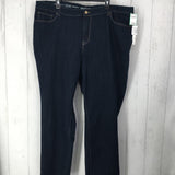 22 Mid-rise straight leg jeans