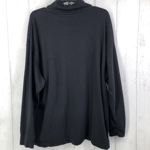 L T-neck sweatshirt