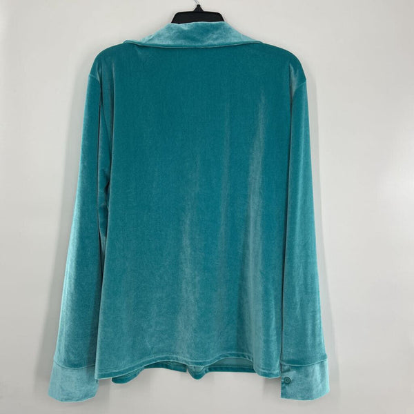 XL Velvet button down l/s top