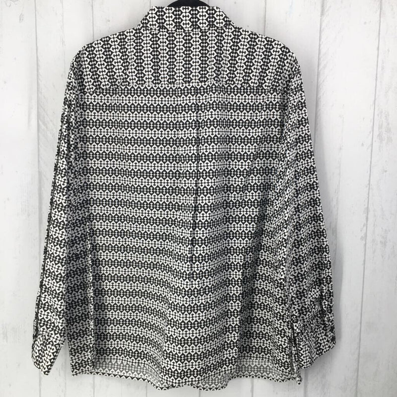 R64 3X Printed button down l/s top