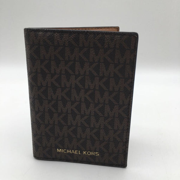 monogram bi-fold wallet