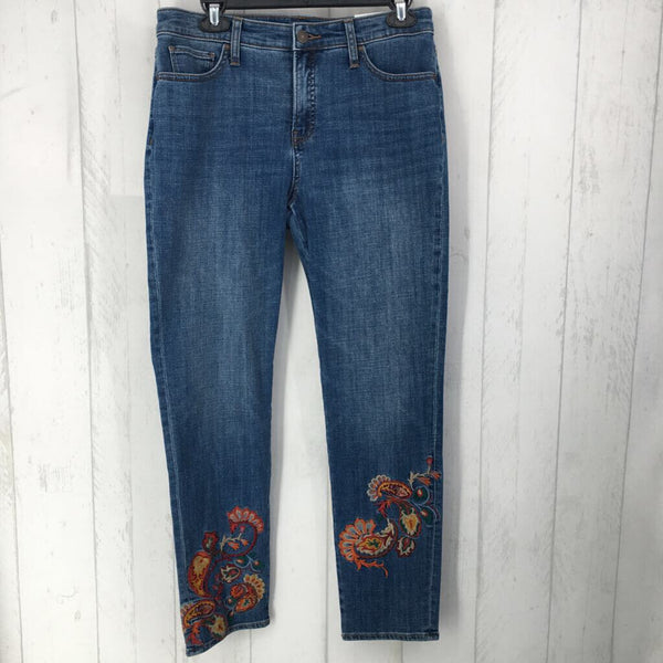 6 Embroidered jeans