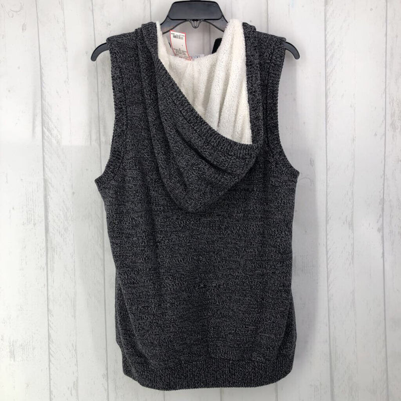 M Faux fur lined hooded vest