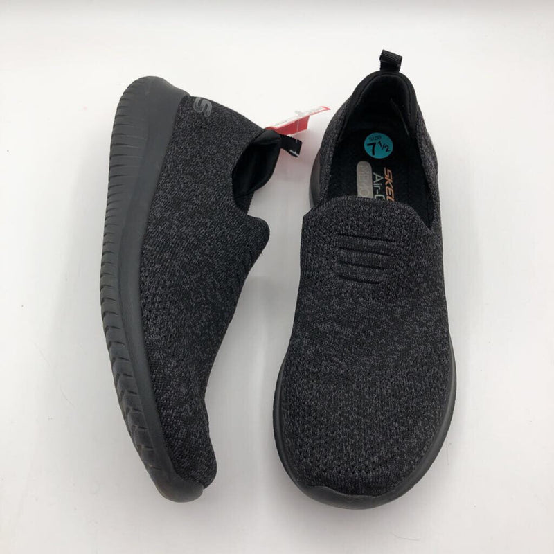 7.5 Slip on memory foam shoes