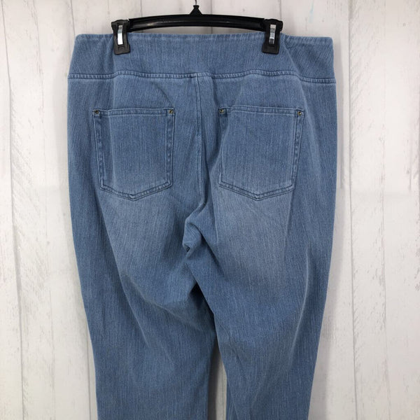 18 Pull on crop jeans