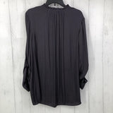 XL Ruffled v-neck l/s top