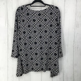 1X Printed 3/4 slv top