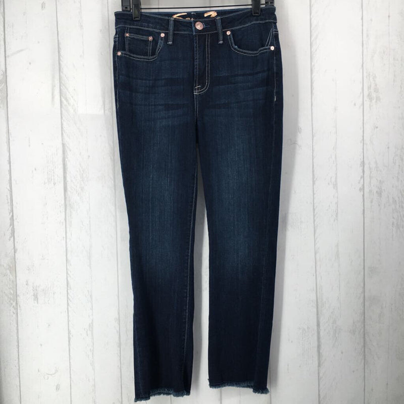 4 Frayed hem jeans