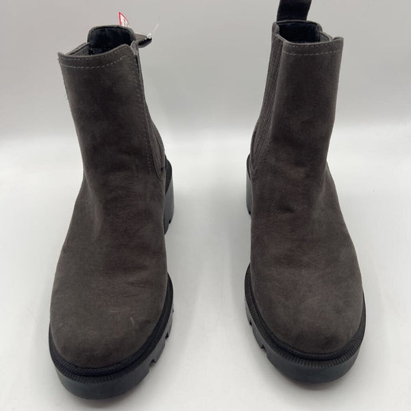 7.5W Slip on boots