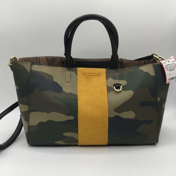 camo racing stripe snap closure tote