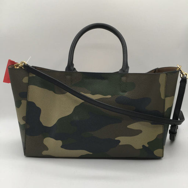 camo racing stripe snap closure tote