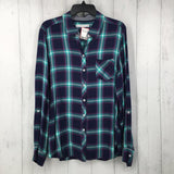 16 Plaid button down l/s top