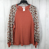 M Mixed media l/s top