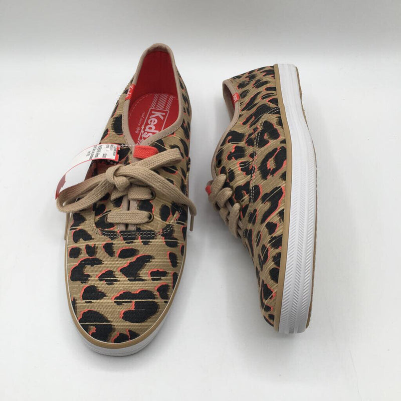 6.5 Animal print lace up sneaker