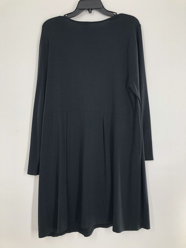 XLp Front pleat l/s dress