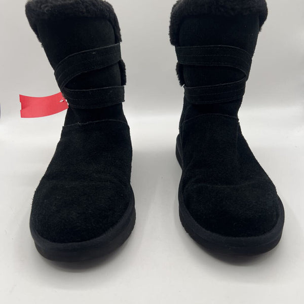 8 sherpa lined boots