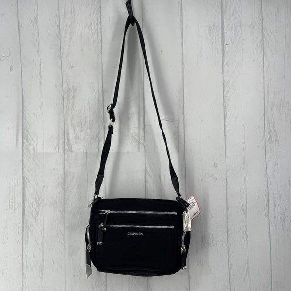 R138 triple zip crossbody