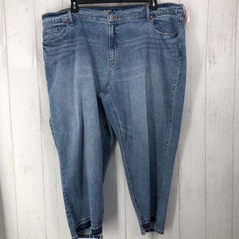 24 Mid-rise jeans