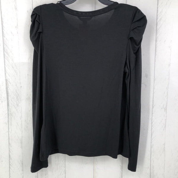 M Ruched shoulder l/s top