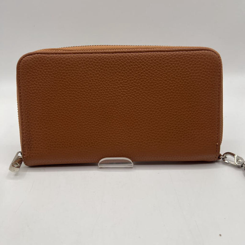 pebbeld zip aournd wallet/wristlet