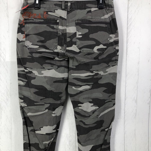 10 Camo print embroidered pants