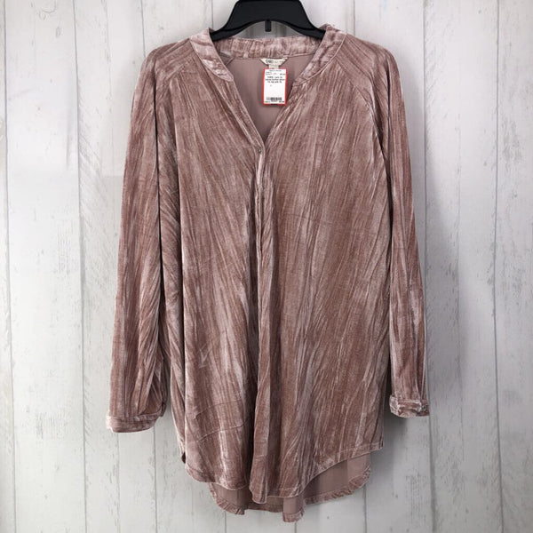 XL Velvet button down l/s top